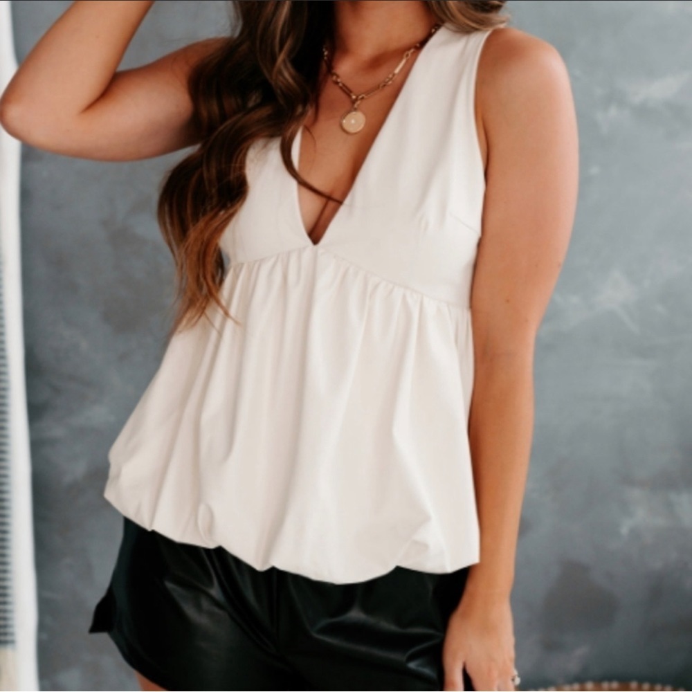 The ALICIA Vegan Bubble Hem Top